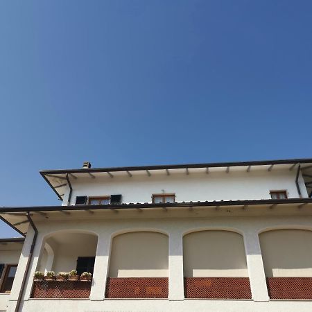 Villa Flora Affittacamere Luni Extérieur photo