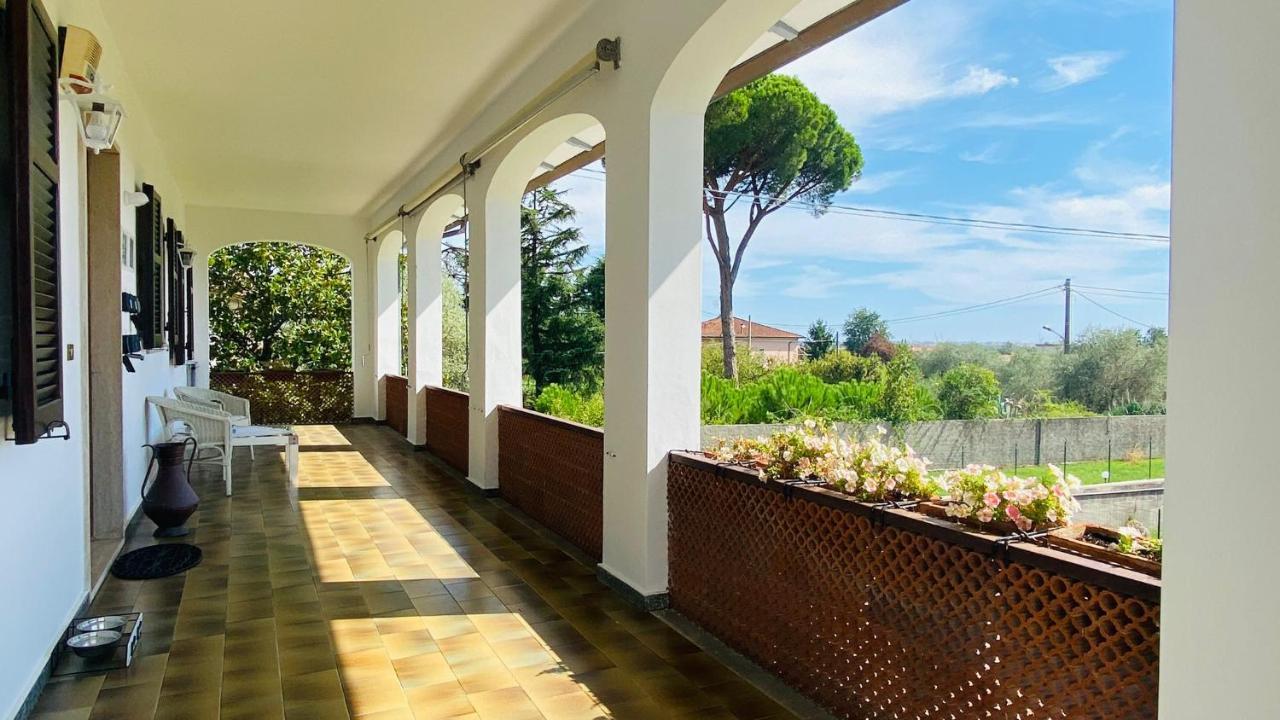 Villa Flora Affittacamere Luni Extérieur photo