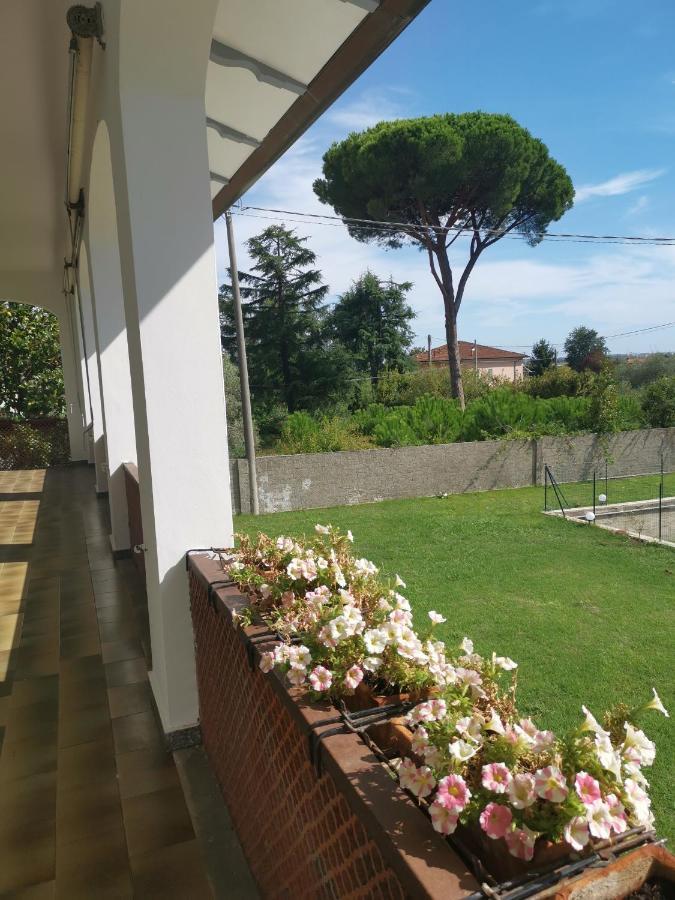 Villa Flora Affittacamere Luni Extérieur photo